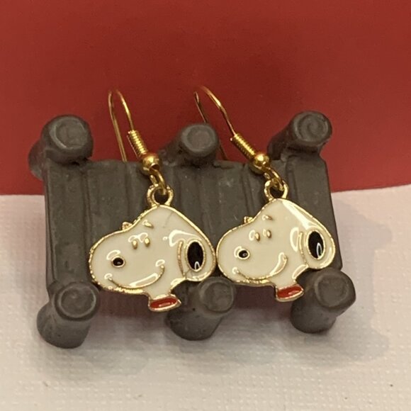 Snoopy Earring, Peanuts Earring, Gift Idea, Snoopy Charm, Peanuts Charm, Dog - Picture 4 of 7